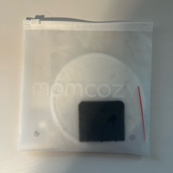 Momcozy 2-in-1 Hands Free Pumping and Nursing Bra - Size XS - Picture 6 of 6